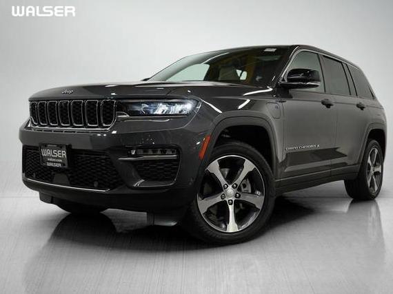 JEEP GRAND CHEROKEE 2023 1C4RJYB61P8822497 image